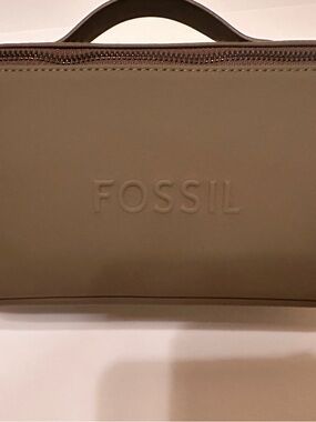 Fossil Olive Green travel case